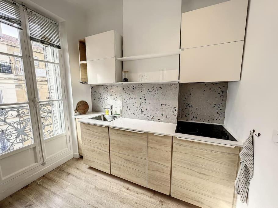 Apartment Place - Lumineux Au Coeur De La Joliette