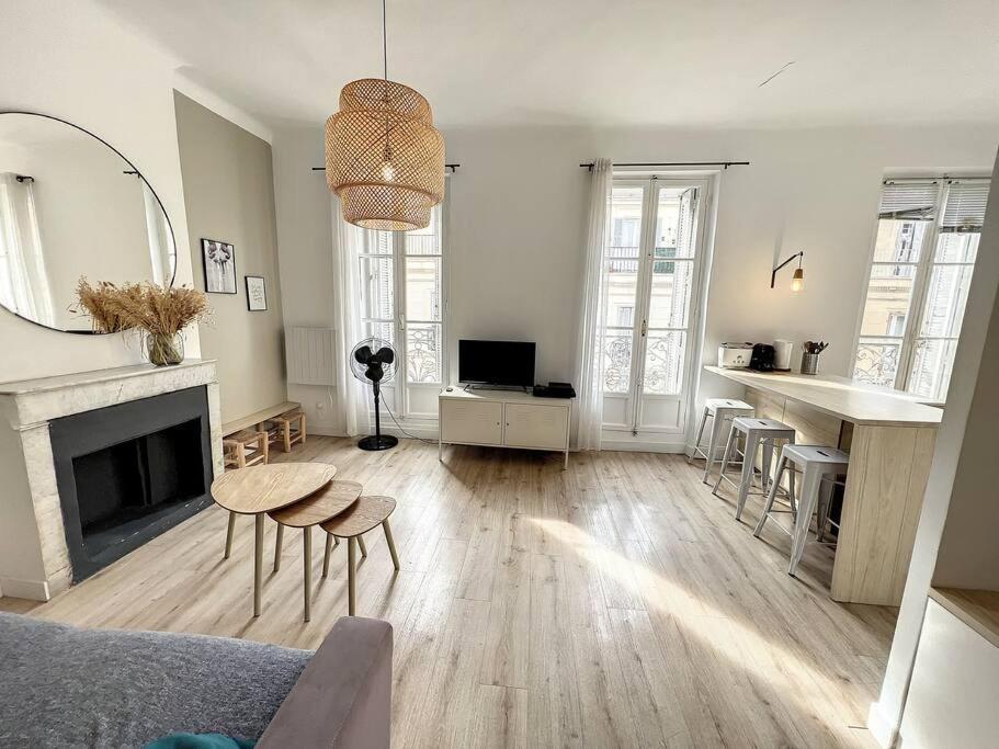 Apartment Place - Lumineux Au Coeur De La Joliette